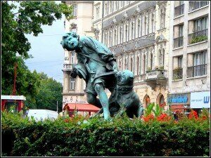 Будапешт. Смешные и грустные памятники